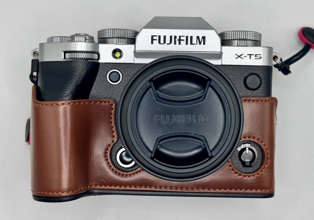 FUJIFILM X-T5 Mirrorless Camera Body Only (Silver Agent ) - $1,599 (Elmhurst)-pic_1