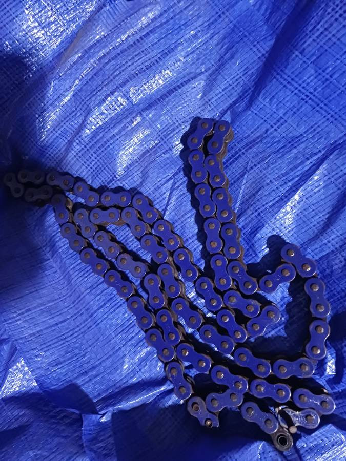 used Suzuki GSX-R 600 blue chain - $35 (Midtown) ‹image 2 of 2›-image