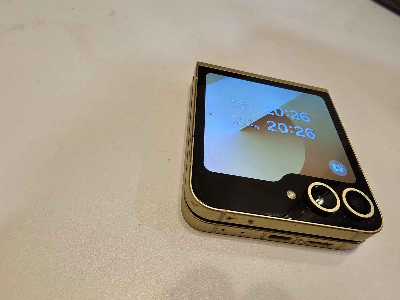 Samsung Galaxy Z Flip 6 Smartphone