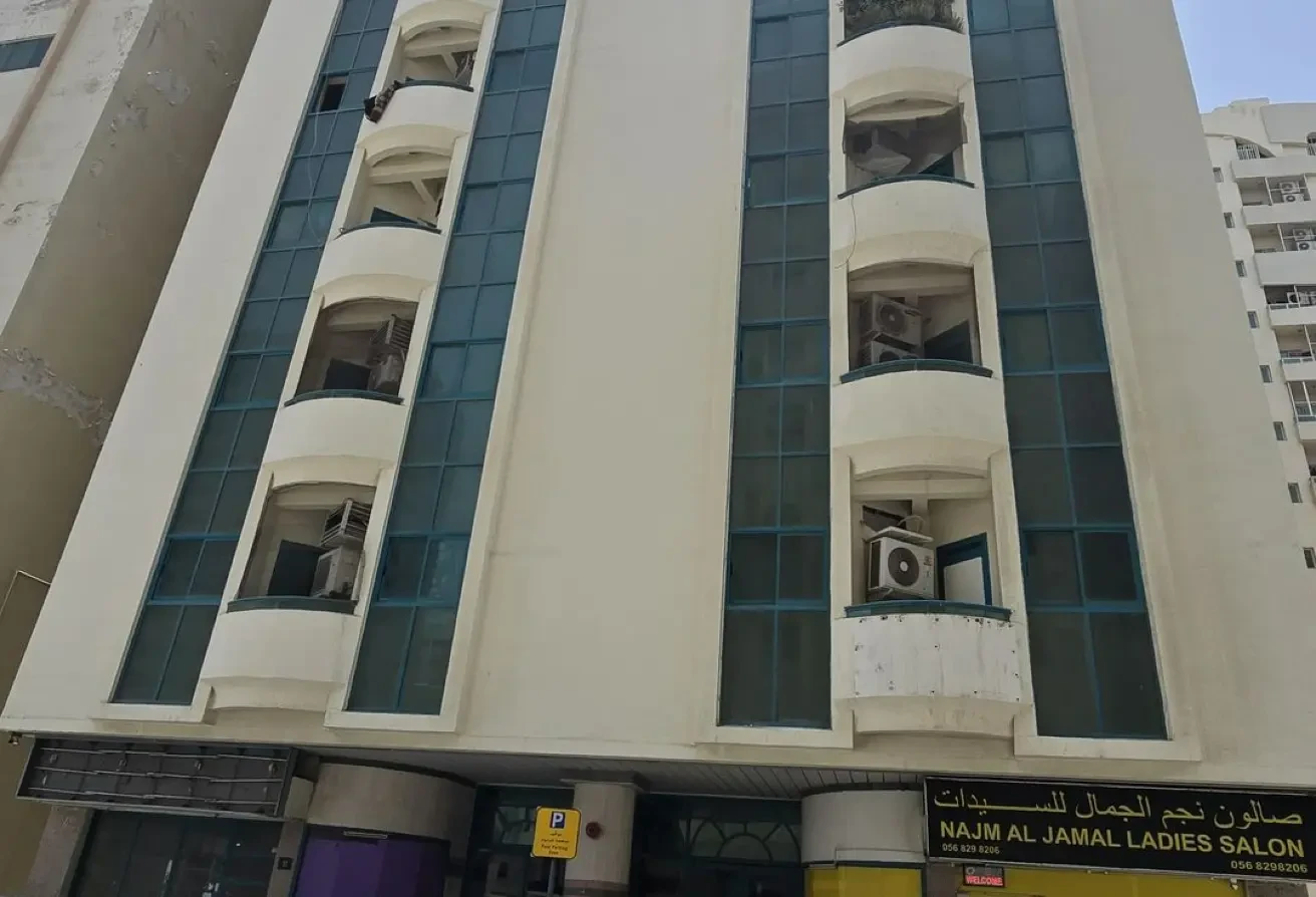 Spacious 2 BR Apartment in Al Mahatta-image