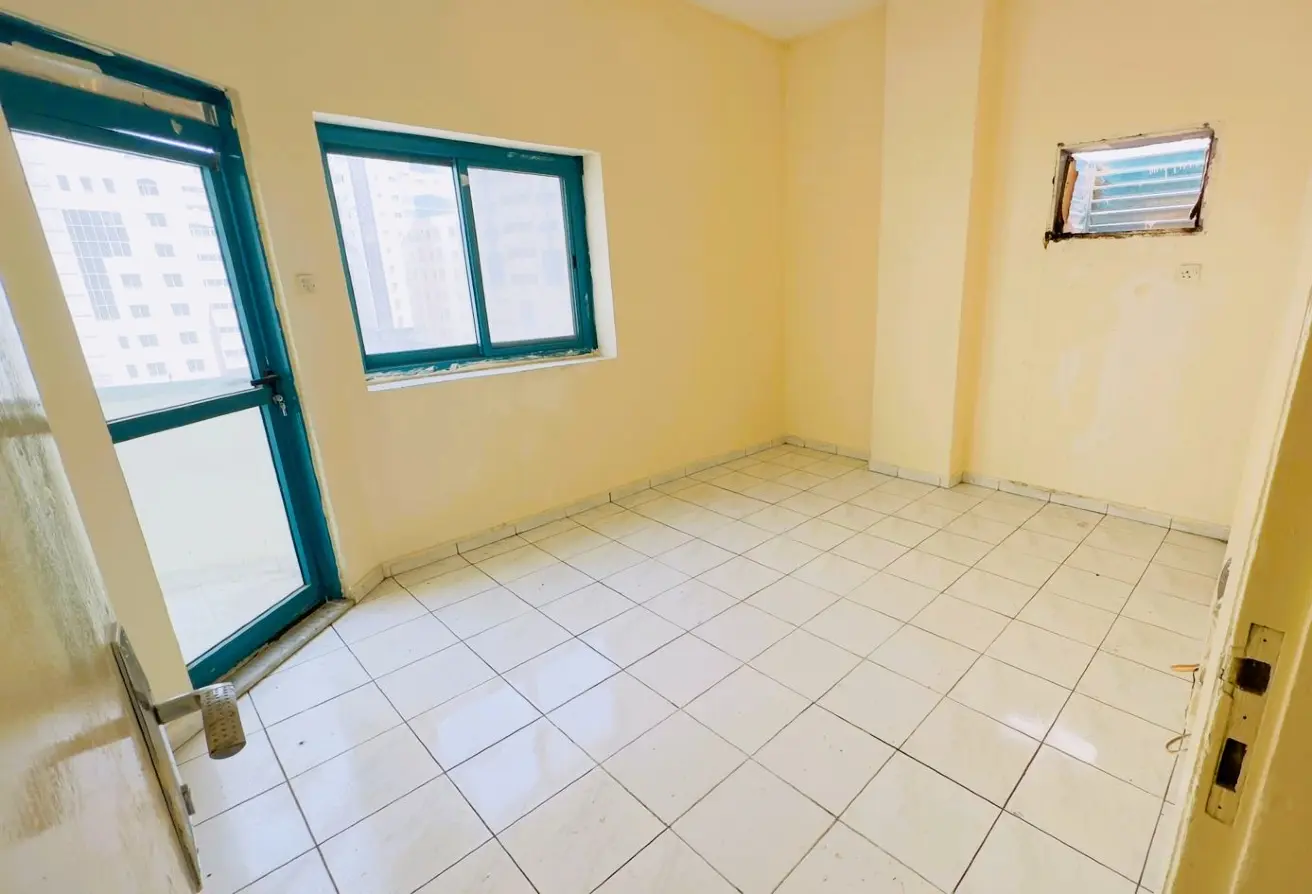 Spacious 2 BR Apartment in Al Mahatta-pic_1